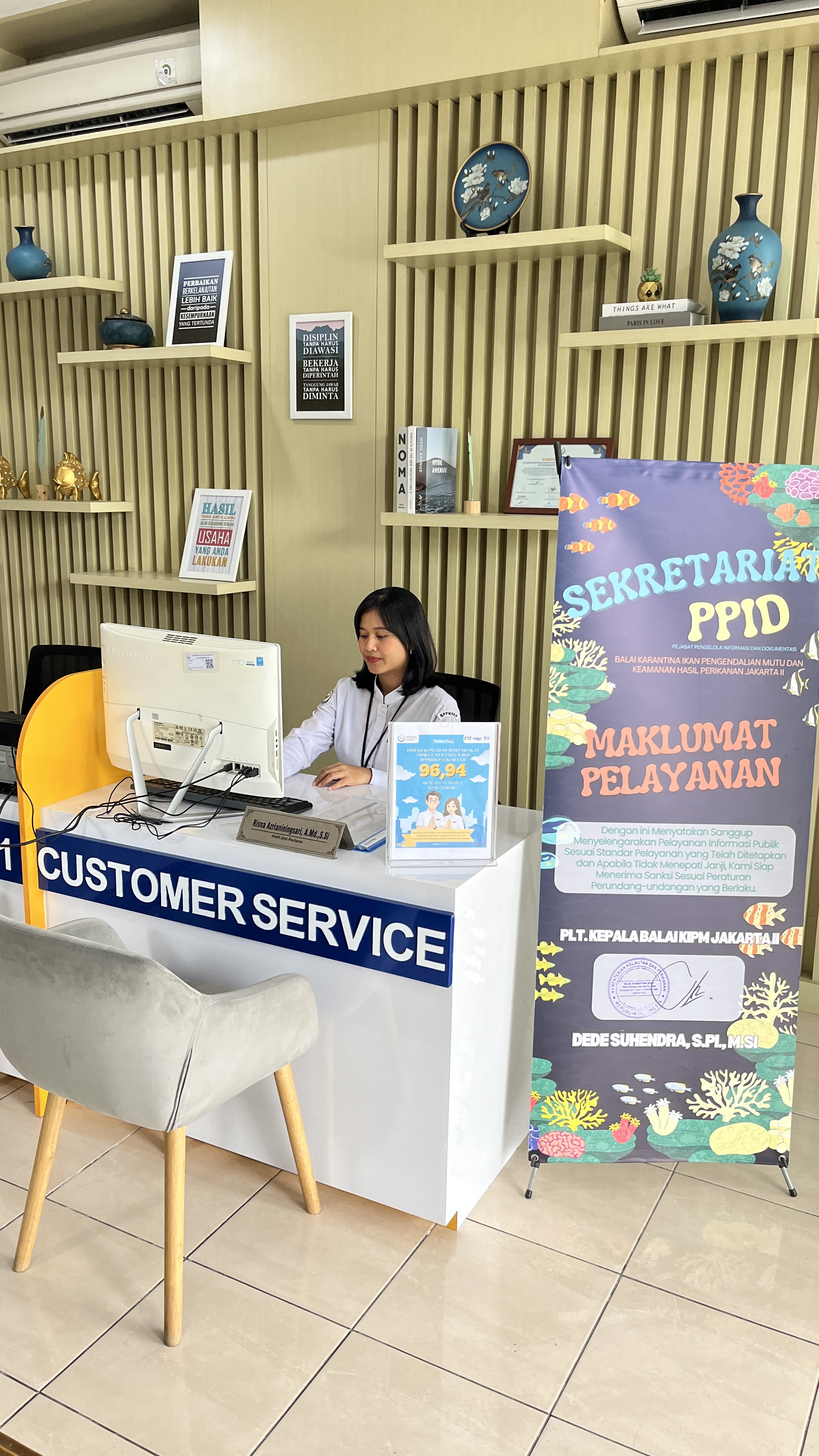Petugas dan Ruang  Layanan Informasi/PPID
