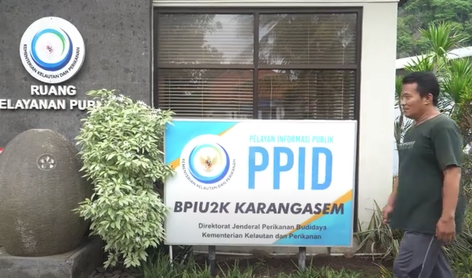Kegiatan Melayani Petugas PPID