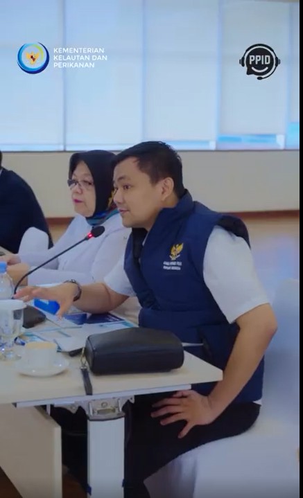 Hari kedua. Presentasi Uji Publik Monitoring dan Evaluasi Keterbukaan Informasi Publik