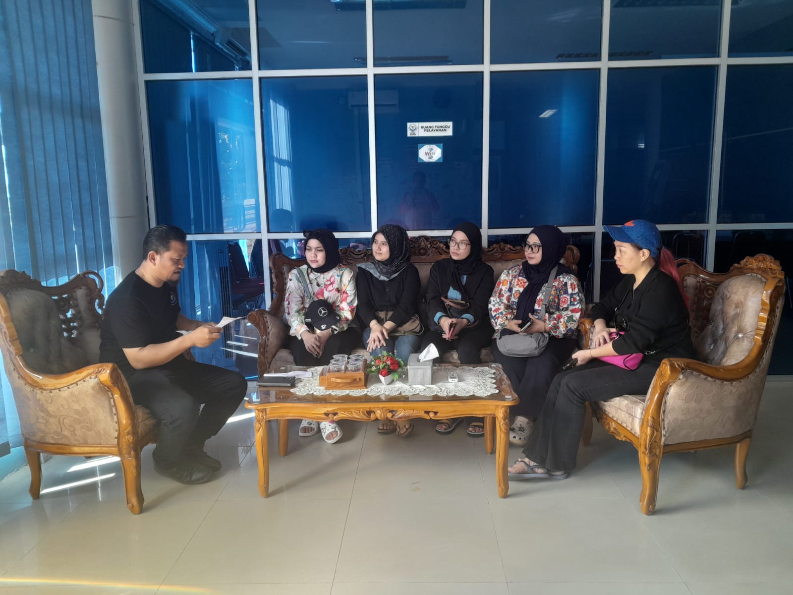 Konsultasi Kunjungan Edukasi Dewan Guru SD Telkom Batam