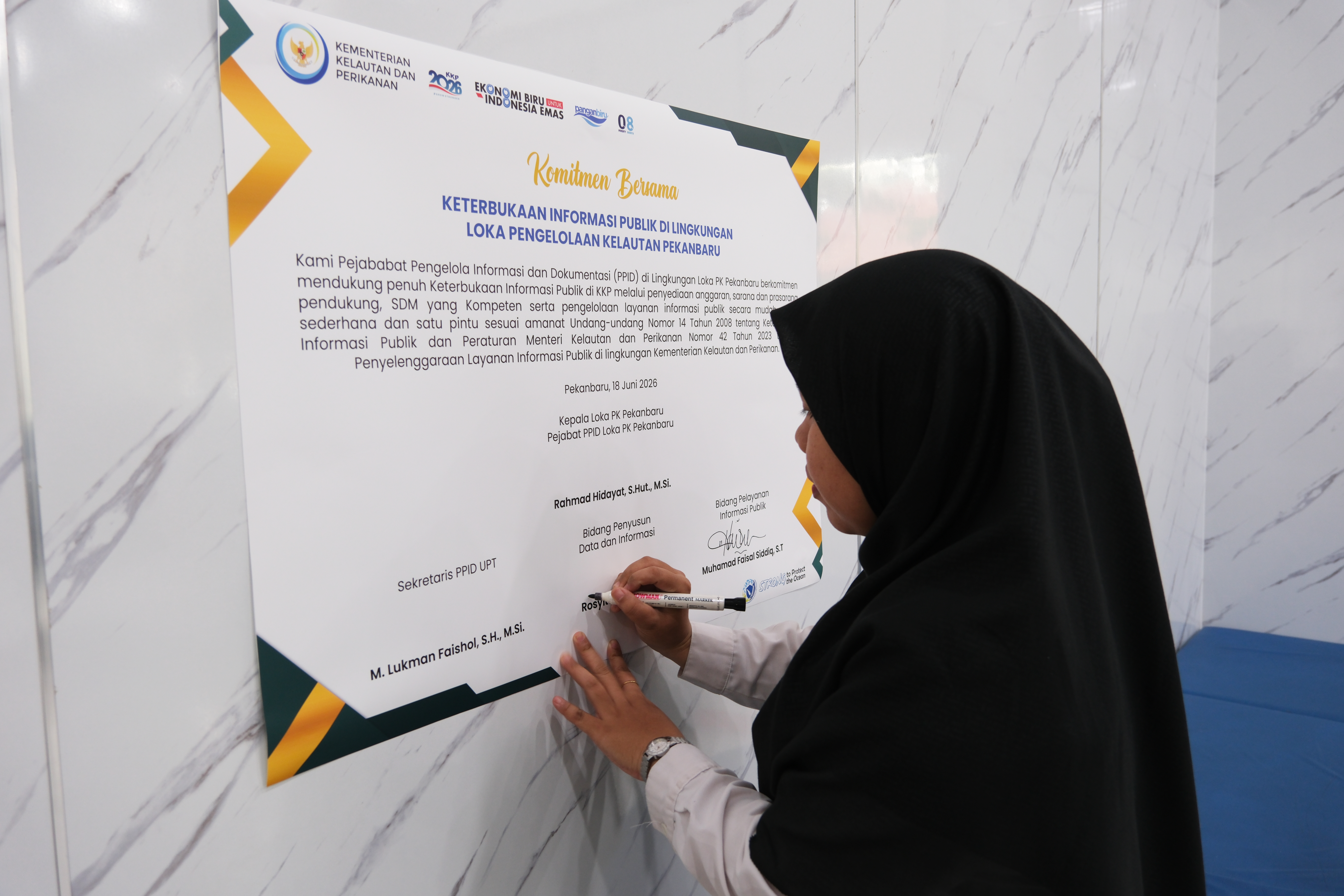 Penandatanganan KIP PPID LPK Pekanbaru Tahun 2026