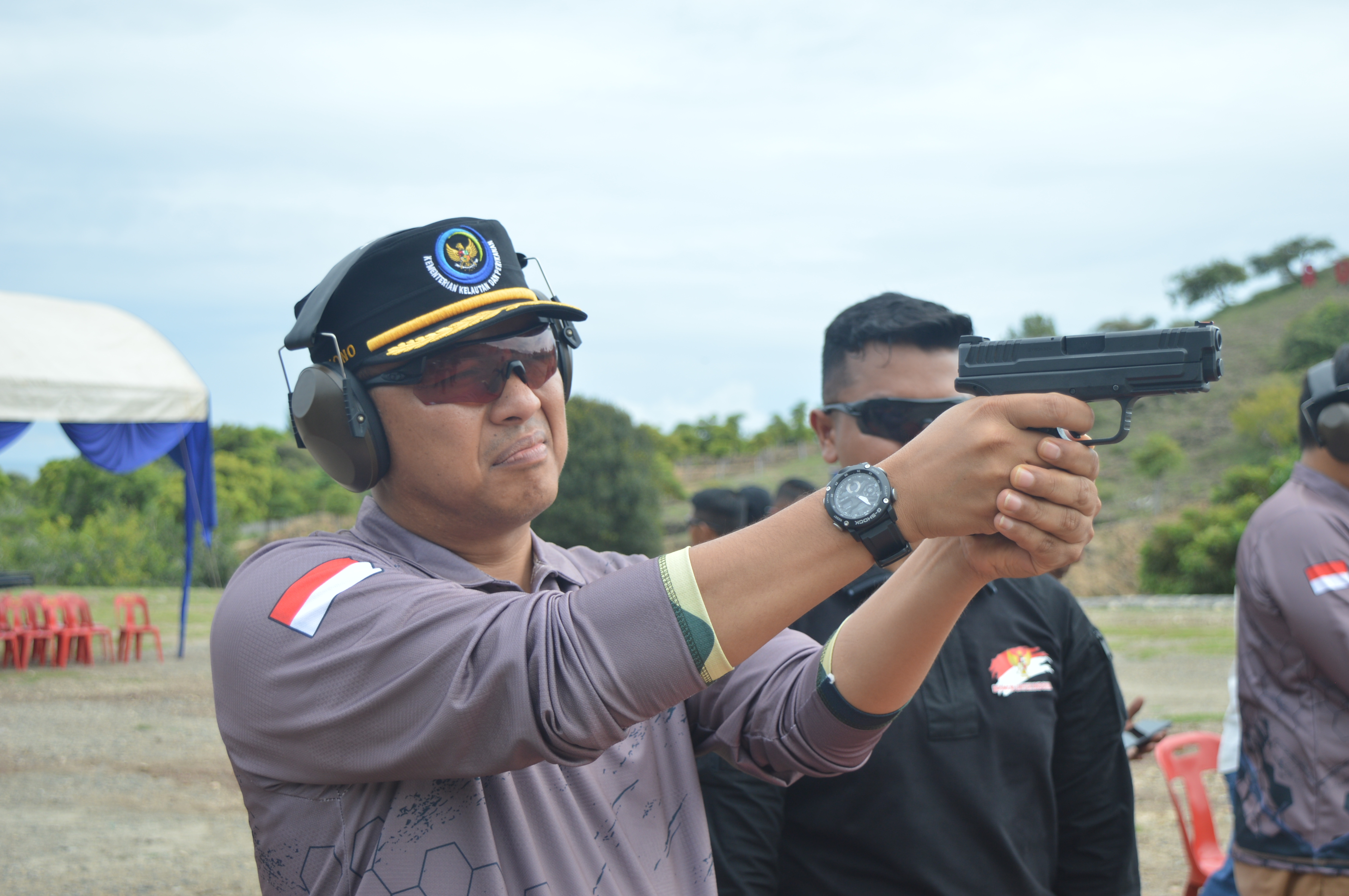 Penyegaran dan Kemampuan Menembak Pangkalan PSDKP Lampulo di Puslat Brimob Polda Aceh